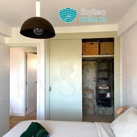 Skyseaholidays Centro Apartment *