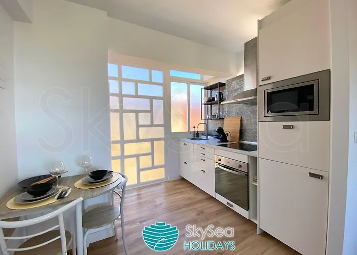 Skyseaholidays Centro * Торремолинос