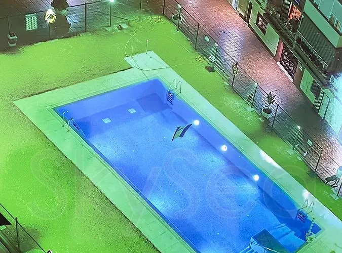 Skyseaholidays Centro * Торремолинос