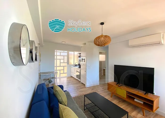 Skyseaholidays Centro * Торремолинос